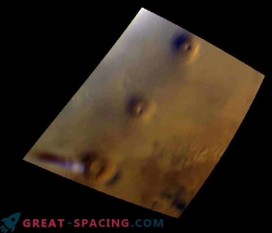 Una nube inusual se cierne sobre Marte