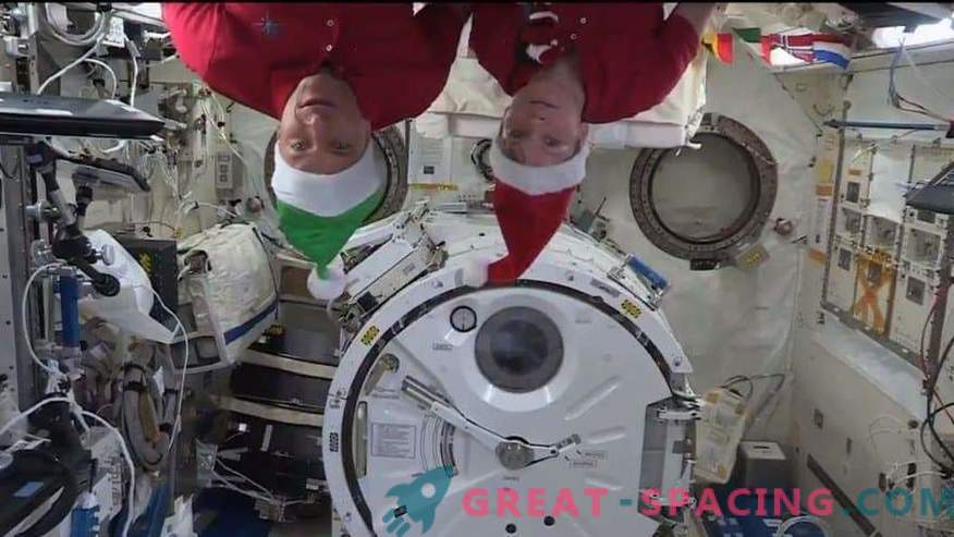 Navidad en órbita! La estación espacial se llenó de un ambiente festivo