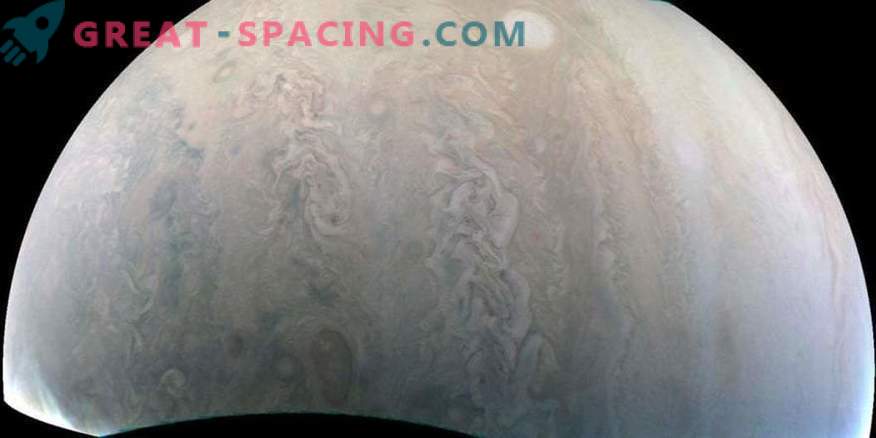 La feroz tormenta de Júpiter se encuentra con Juno