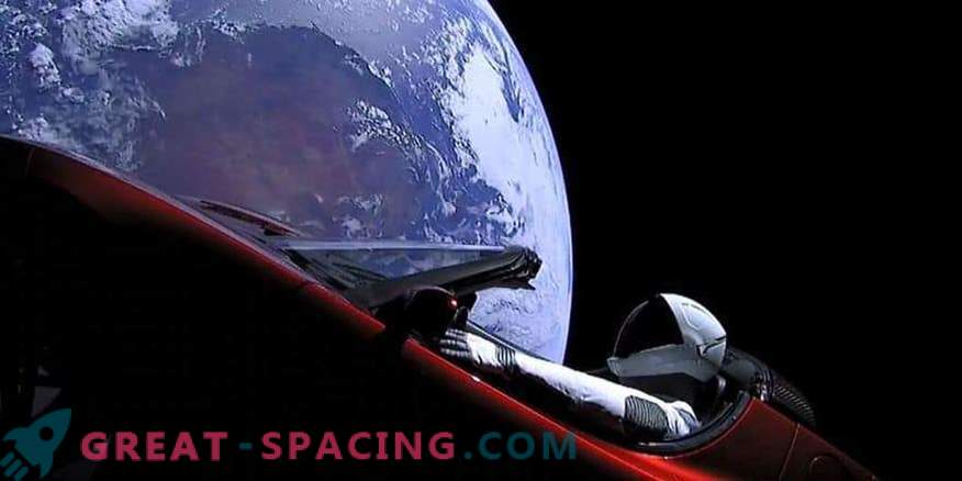 Starman y Tesla van más allá de Marte