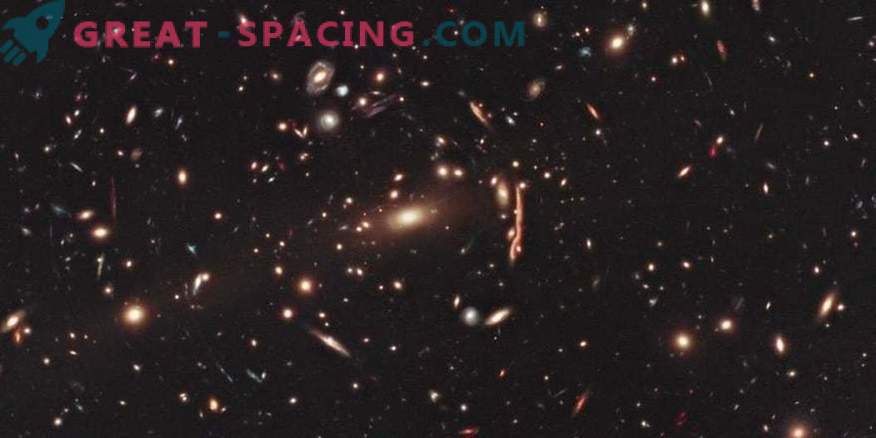 El masivo cúmulo galáctico le dio al Hubble una súper aproximación