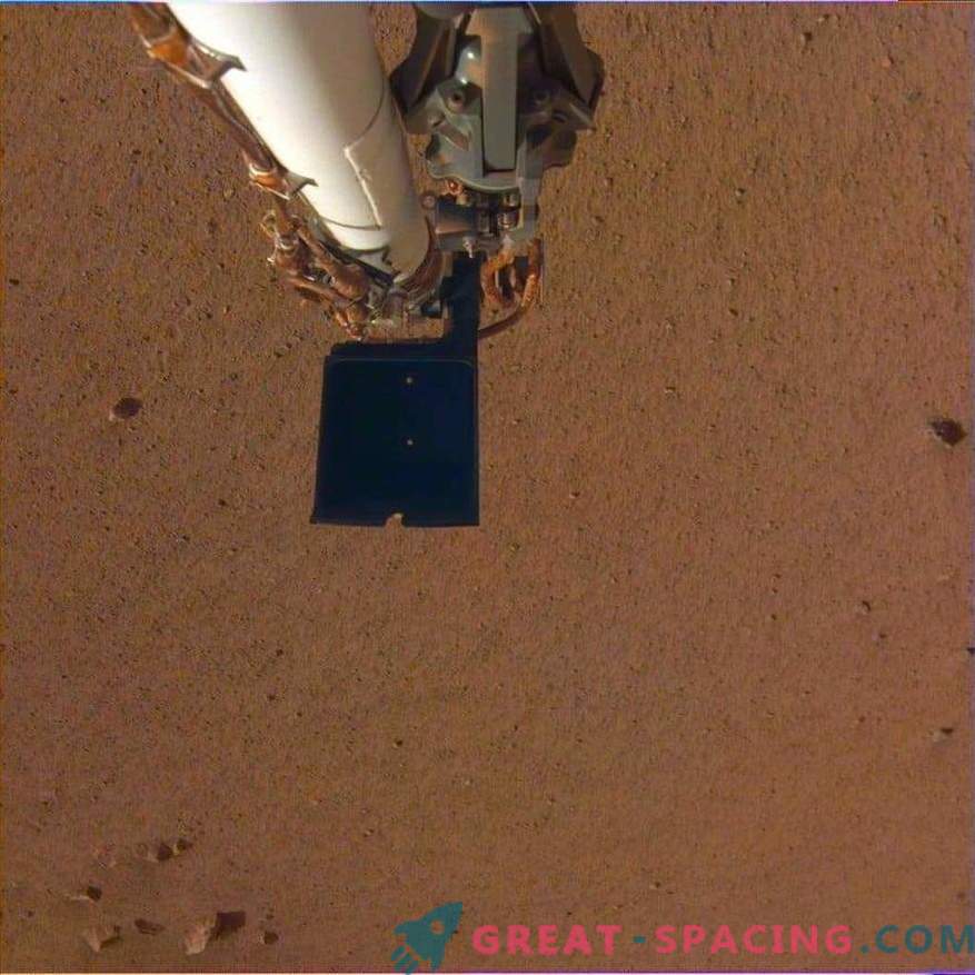 InSight uwalnia ramię robota! Nowe zdjęcia z Marsa