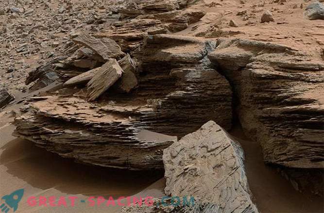 Encontró otra prueba de la existencia de un antiguo lago en Marte
