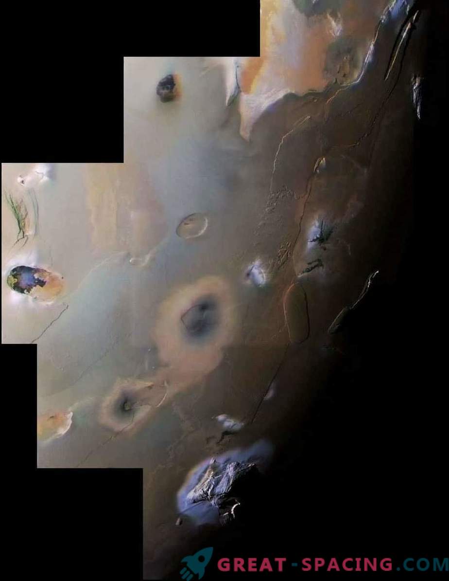 ¿Cómo se forman las montañas en Io?