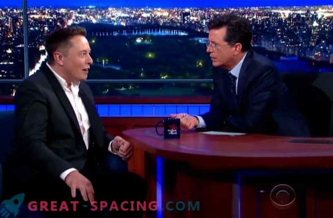 Elon Musk propuso lanzar una bomba termonuclear en Marte
