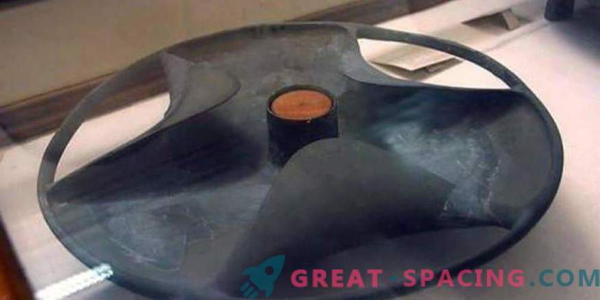 Los ufólogos creen que el disco de Sabu puede ser un modelo antiguo de un platillo volador