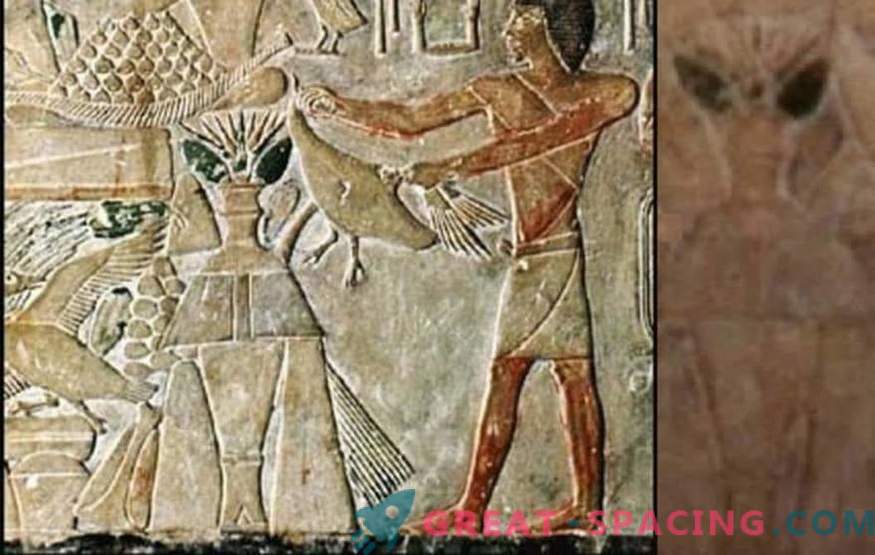 Los ufólogos creen que estas 12 pinturas antiguas muestran seres extraterrestres