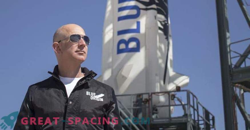 Jeff Bezos aconseja no gastar en explorar otros planetas