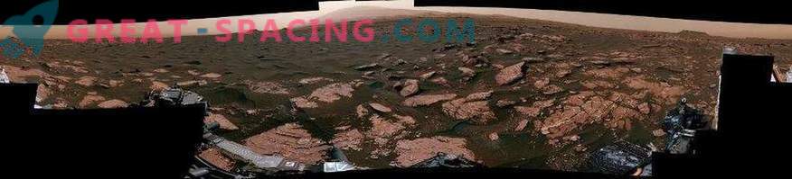 Rover de la NASA toma una muestra de una duna marciana activa