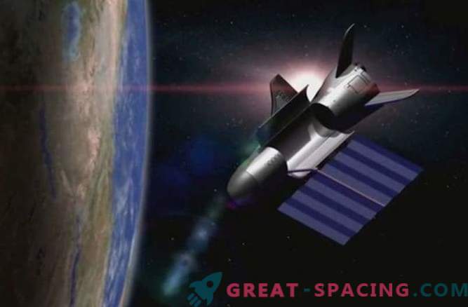 El avión espacial X-37B se puso en órbita para la cuarta misión secreta