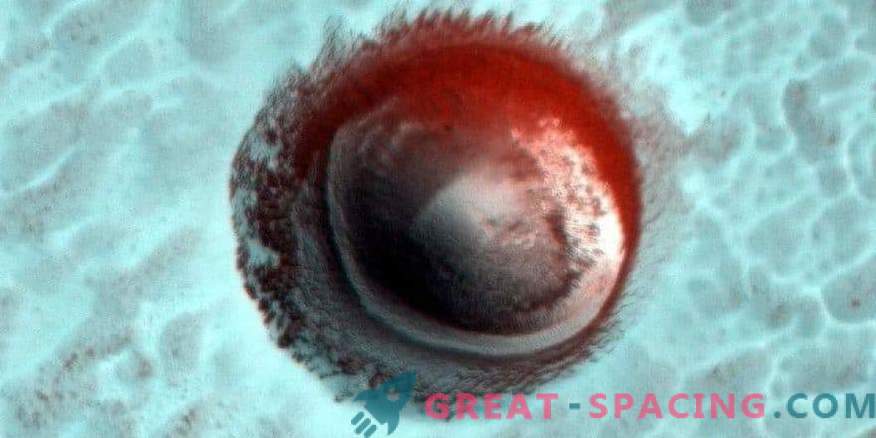 El cráter marciano se parece al ojo fascinante de un reptil