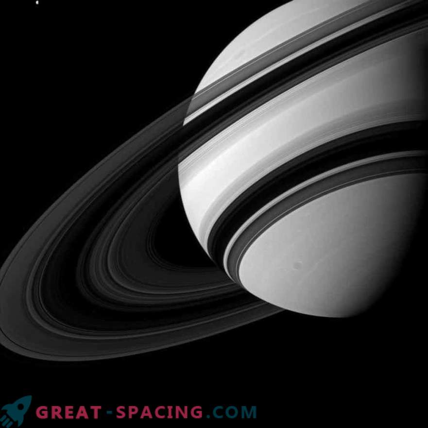 El aparato Cassini se quemó en los cielos de Saturno