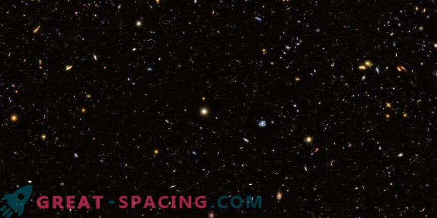 Campo sur profundo del Hubble