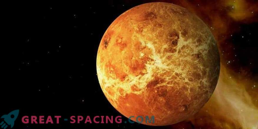 ¿Por qué Venus gira en la dirección opuesta