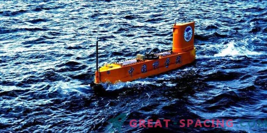 El barco automático chino lanza pequeños cohetes con fines científicos