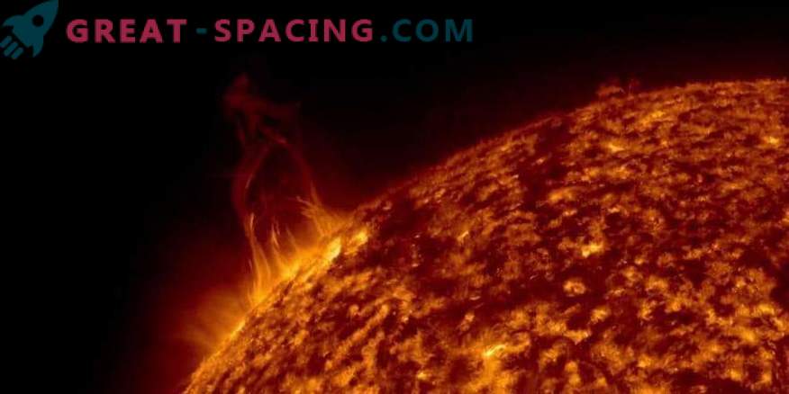 Las erupciones solares golpean la Tierra