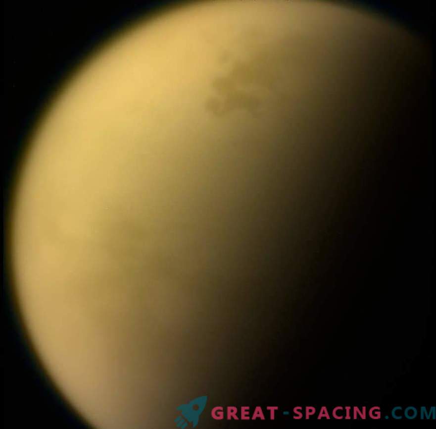 En Titán encontró una nube de hielo venenosa