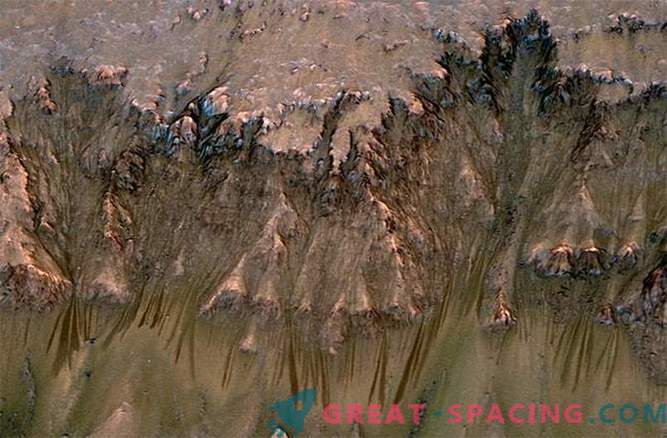 Cuando el agua líquida fluyó en Marte