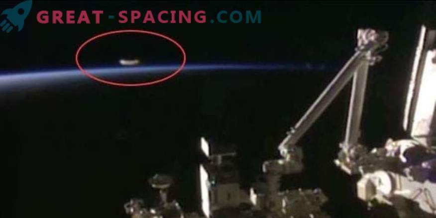 Un objeto no identificado entró en la revisión de la cámara de la Estación Espacial Internacional