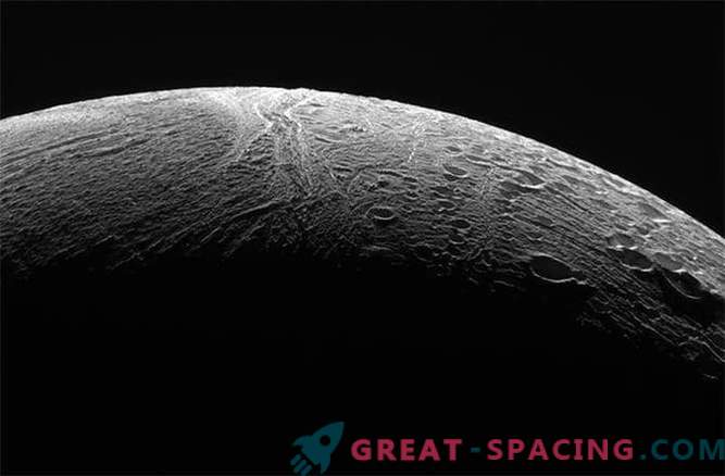 Cassini tomó las últimas fotos de Encelado