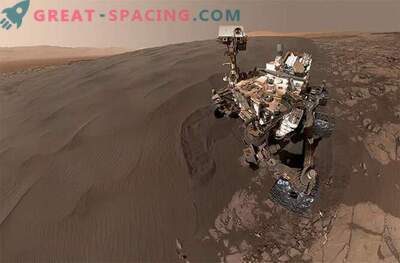 Selfies en la caja de arena! La curiosidad juega en las dunas de arena de Marte