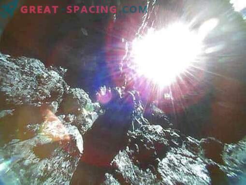 Ryugu asteroide superficie rocosa en una revisión de rovers japoneses